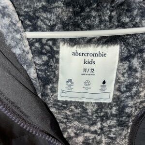 Black Abercrombie kids winter jacket size 11/12